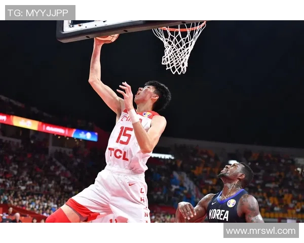 周琦在国际篮球舞台上的崛起与挑战：从中国篮球新星到世界级球员的奋斗历程